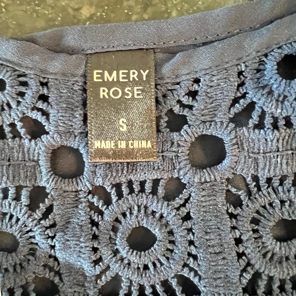 🔴 3/15$ Gently worn blouse - Picture 2 of 3